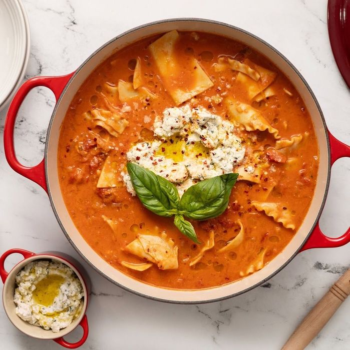 Чугунная эмалированная кастрюля с крышкой LECREUSET ORIGINAL 100%
