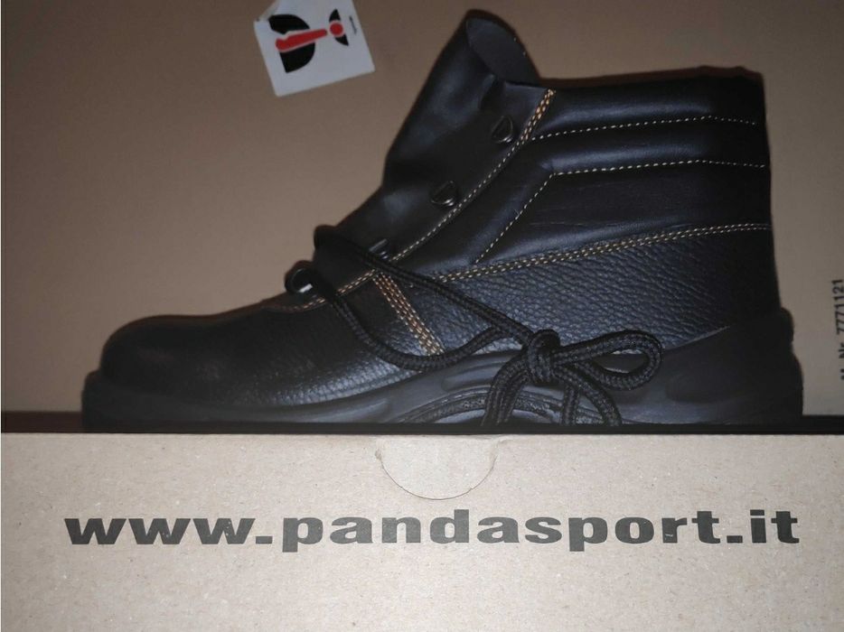 Нови обувки за работа PANDA.