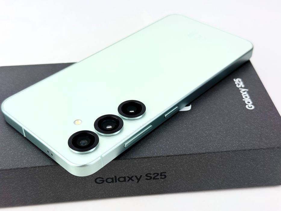 НОВ! Samsung Galaxy S25 5G 128GB 12RAM Mint Гаранция!