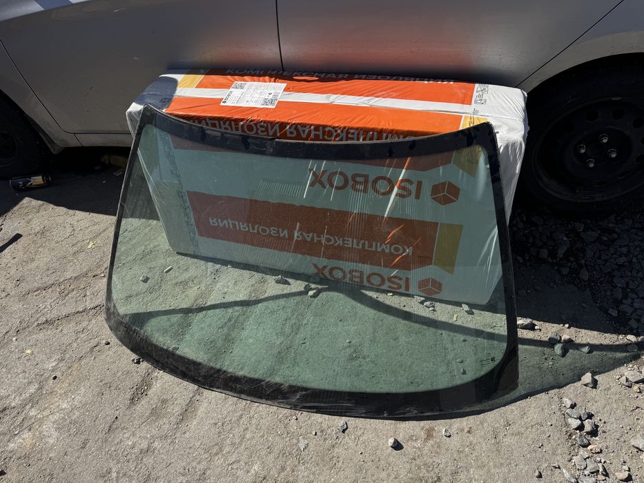 Продам лобовое стекло на приору
