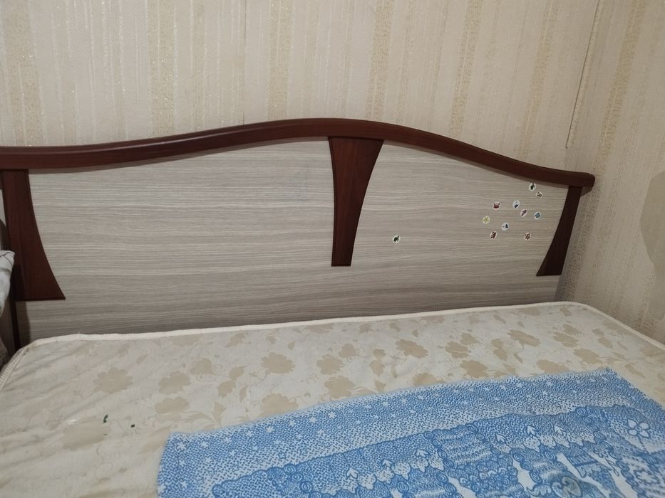 Кровать двуспальная