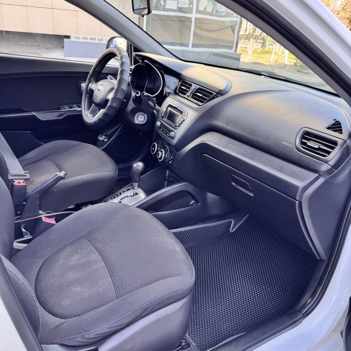 Kia Rio 2013 год