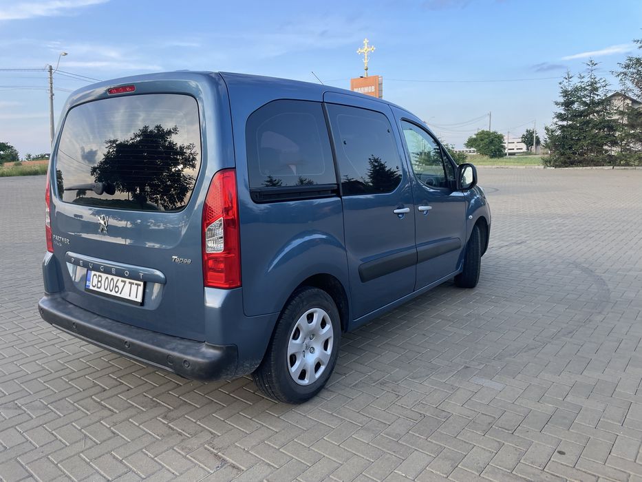 PEUGEOT Partner 0 — imagine 4