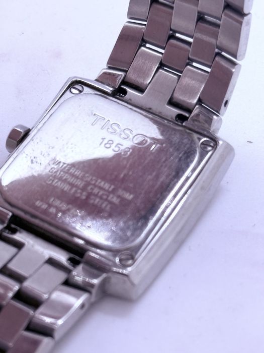 Часы Tissot кварцевые