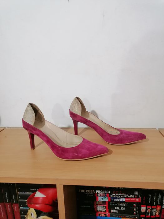 Pantofi eleganți din piele întoarsă mărimea 39