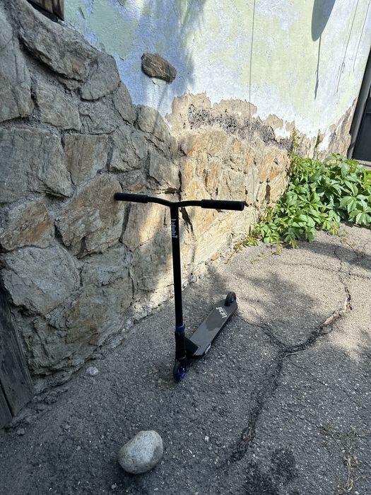 Самокат трюковой LIMIT