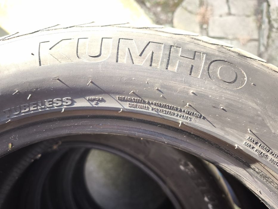 Kumho 4бр. 235/55/19 летни, борд