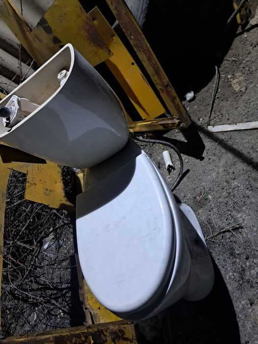 Продам унитаз...