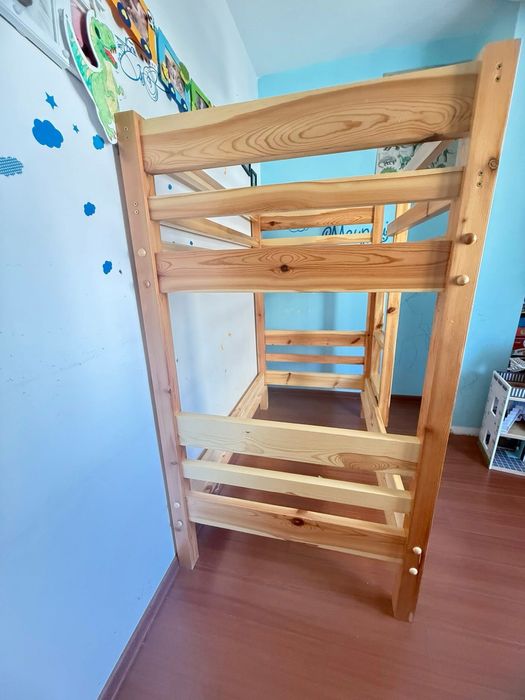 Детско двуетажно легло