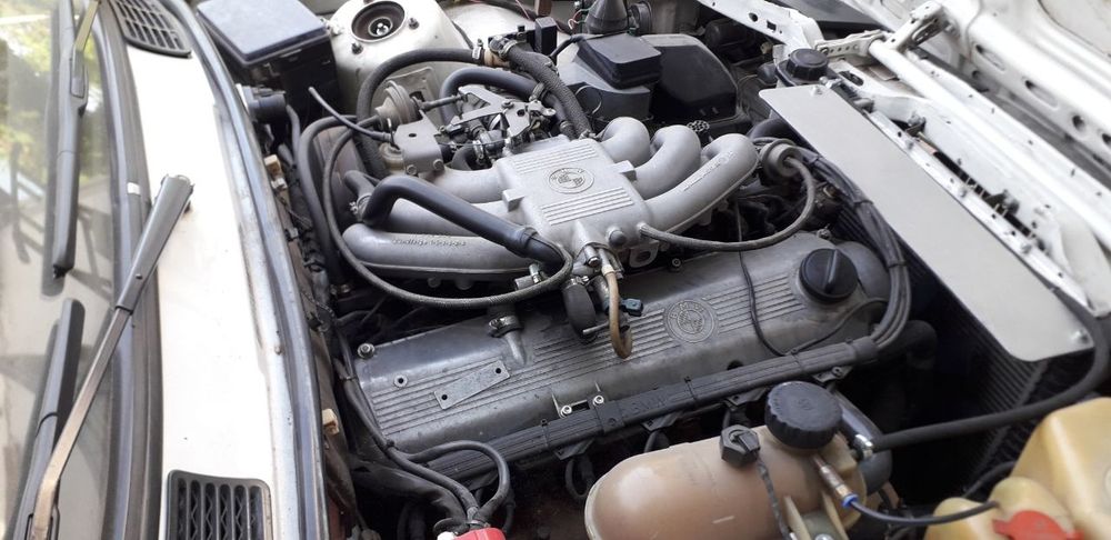 Продам BMW E30 1984 год