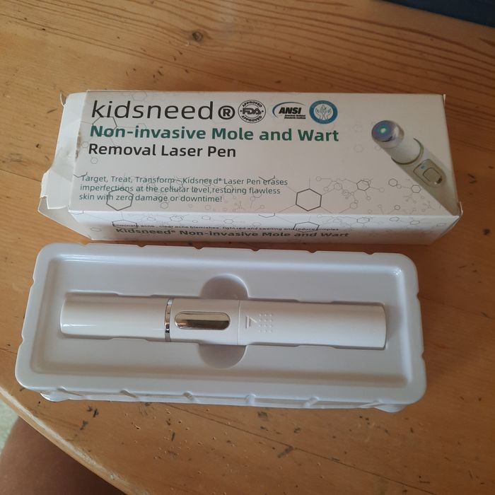 Продавам  лазерна писалка