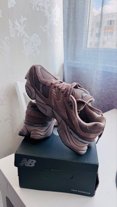 New Balance 9060 кафяви/светло кафяви/кремави