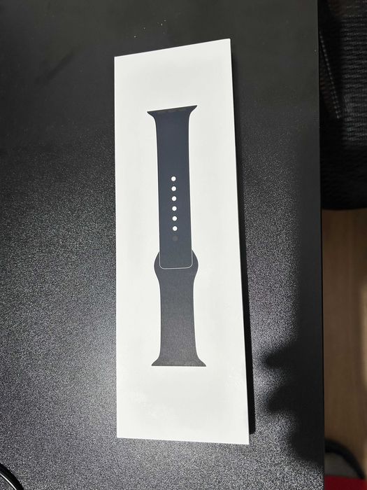 Оригинална силиконова каишка за Apple Watch SE3 44mm, черна