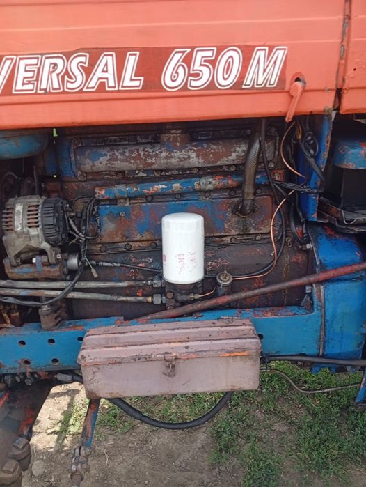 Disponibil tractor u650