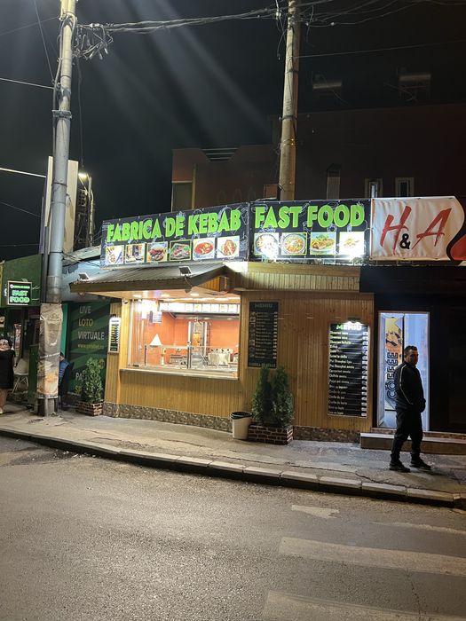 Inchiriez spatii comerciale Sos. Giurgiului sector 4
