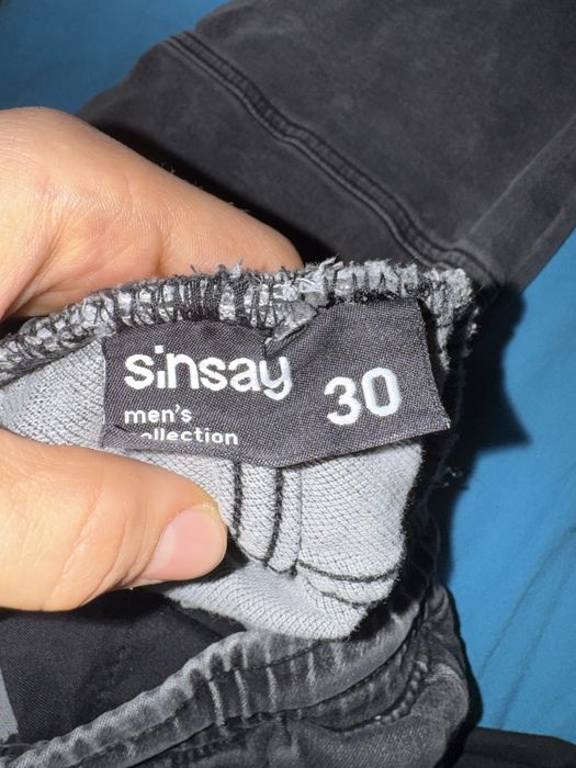 Sinsay номерация 30 1% еластам 18% полиестер 81% памук