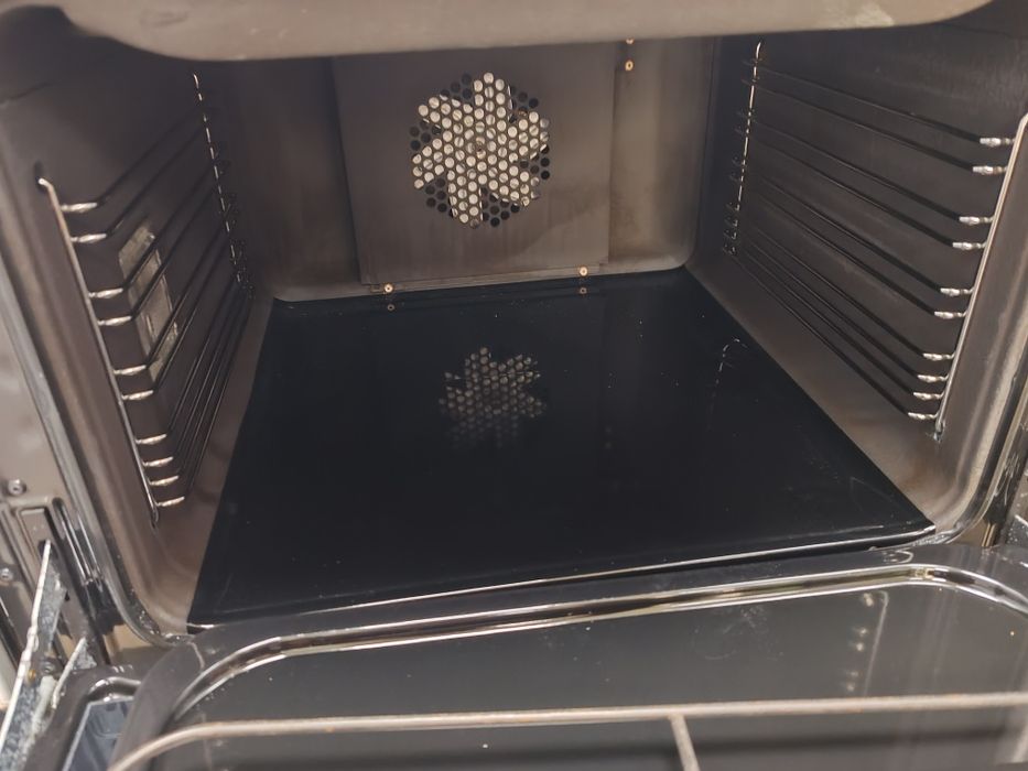 Свободно стояща печка с керамичен плот Voss Electrolux  с две години гаранция!