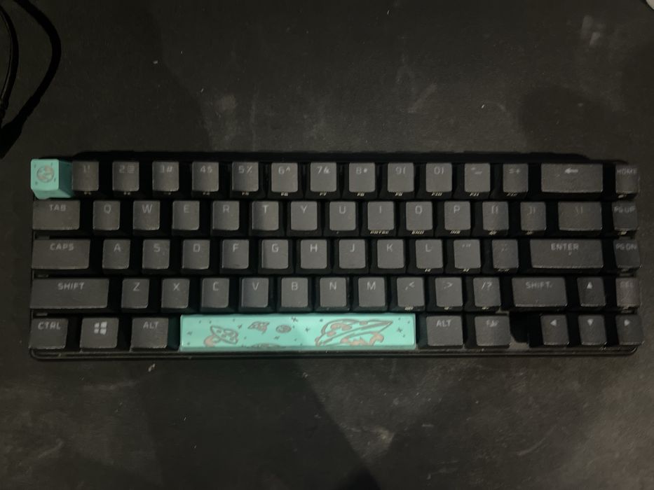 Геймърска клавиатура Hyperx Alloy Origins 65%