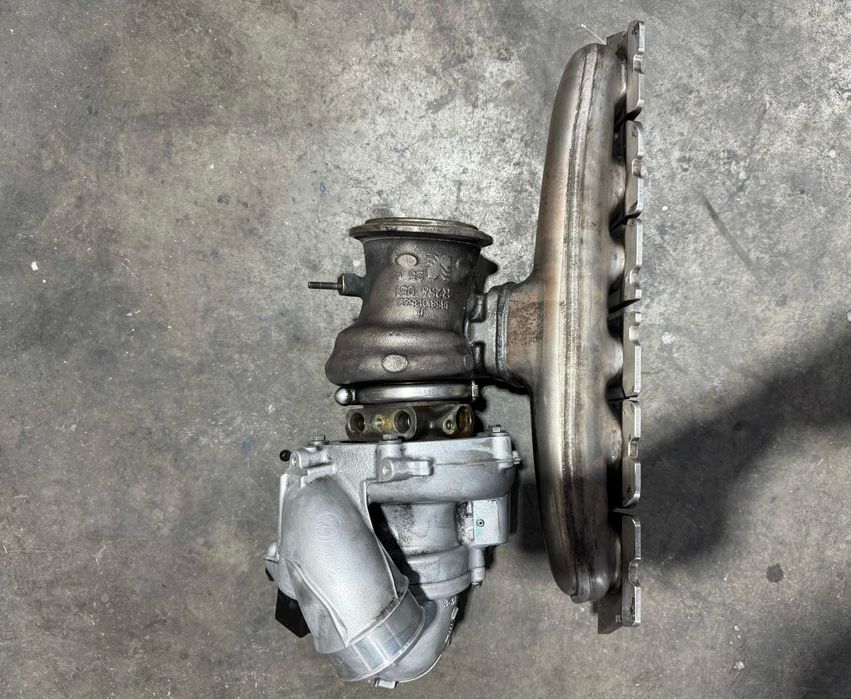 Turbo mercedes gt 53 amg w290 A2560901100