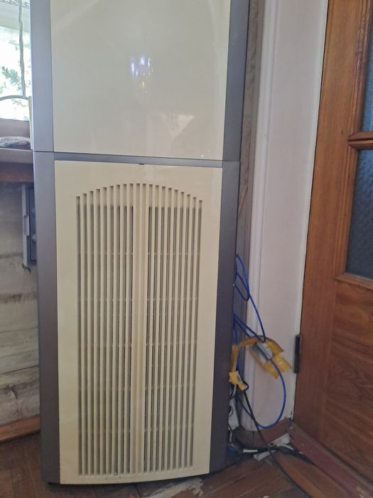 Продаётся кондиционер коллонник 36 в отличном состоянии