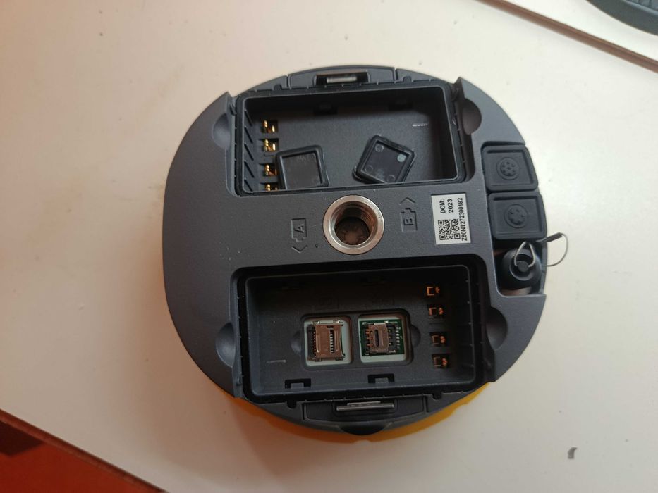 Receptor GNSS GeoMax Zenith60 Pro LTE-IMU Flexible Rover Set complet Cadastru Intabulare cadastrist