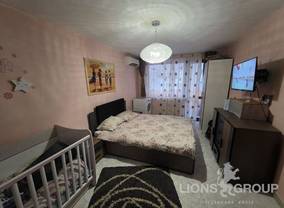 Продава се Двустаен апартамент в Варна, Колхозен пазар - 85 кв.м за 1818 €/кв.м - Снимка #8