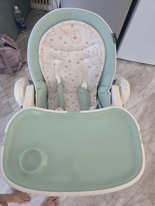 Детский стульчик для кормления