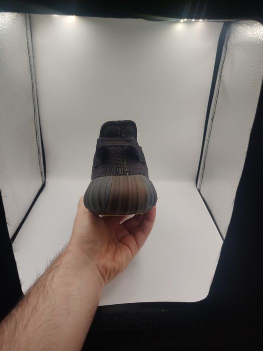 Yeezy 350 V2 Cinder, 39 1/3