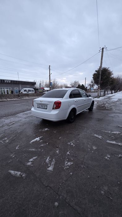 Lacetti 2011 metan bor srochna sotiladi