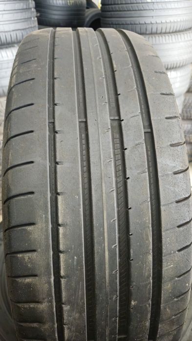 235 55 19 Goodyear vară