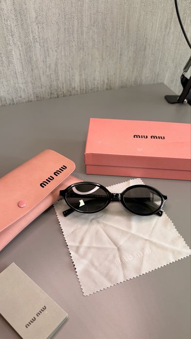 Очила “Miu Miu Regard”