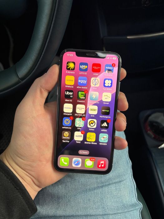 Iphone XS белый.