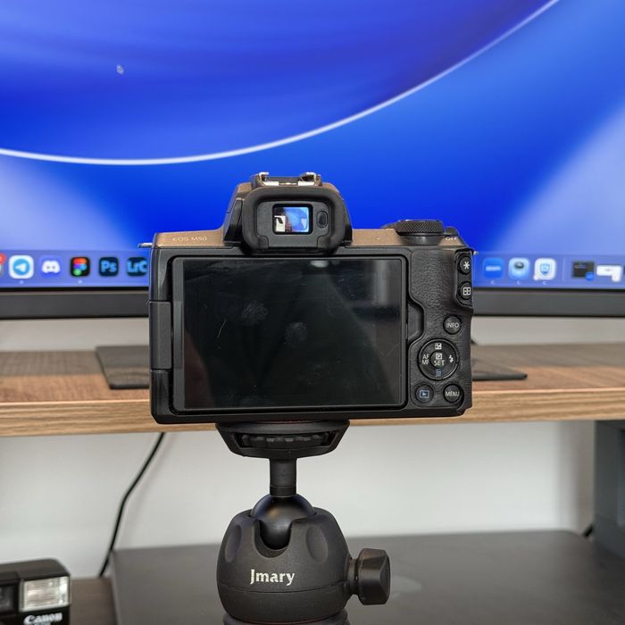 Canon M50 Kit 15-45