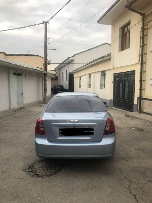 Gentra 2015-yil avtomat 1 evro sotiladi