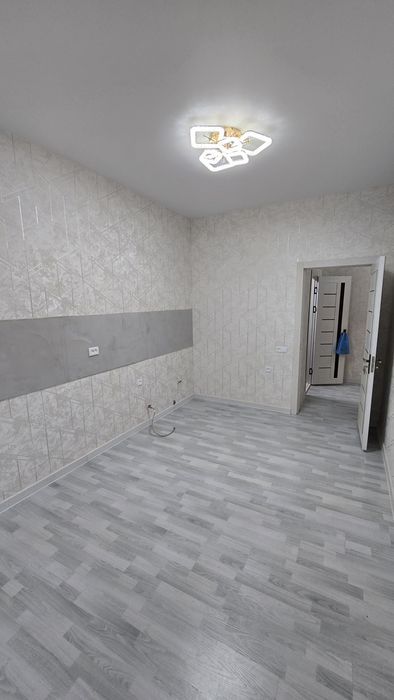 1 хонали сотилади.