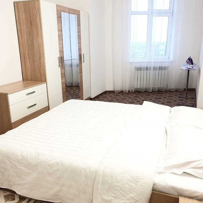 Сдам посуточно 3к кв ЖК Арай