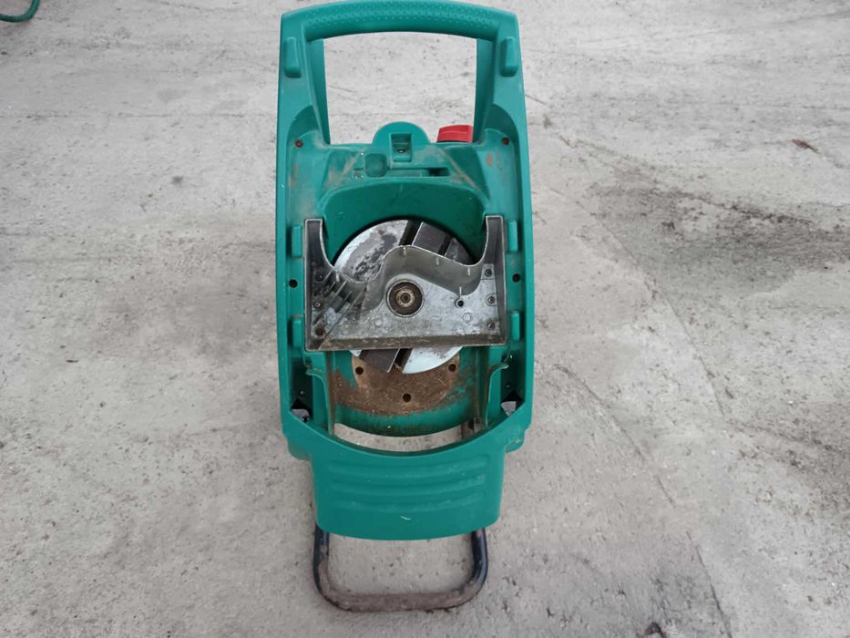 Tocator crengi Bosch