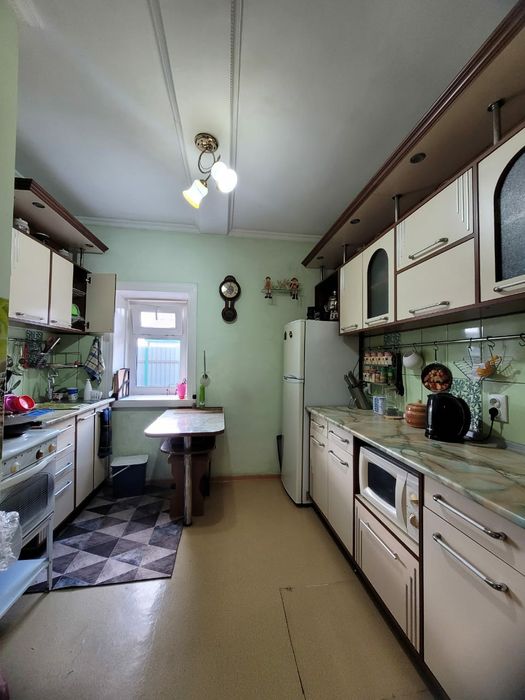 Продается 4 комнатный дом в 14 микрорайоне!