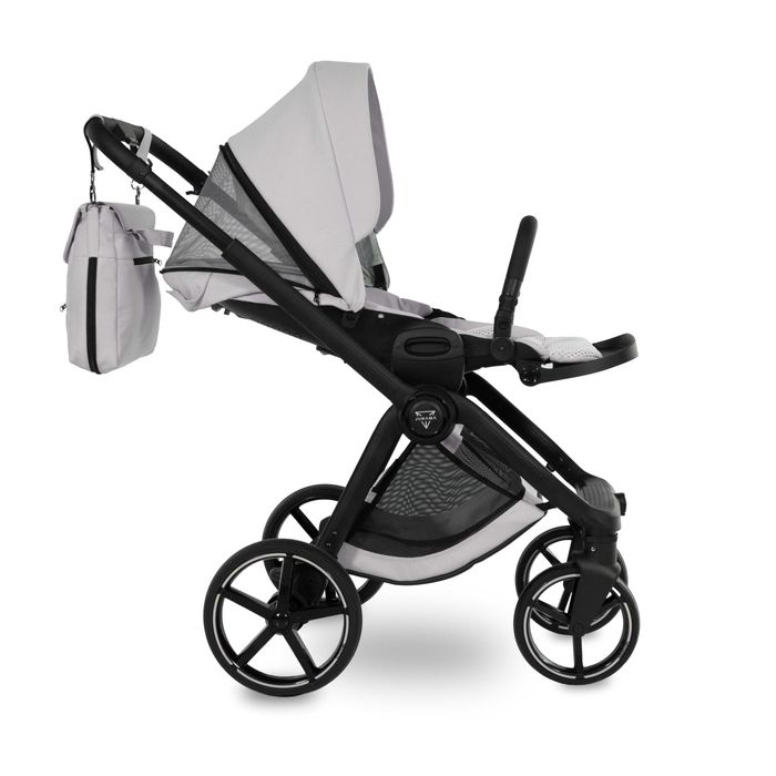 Бебешка количка Junama MAMI 3в1 с столче за кола