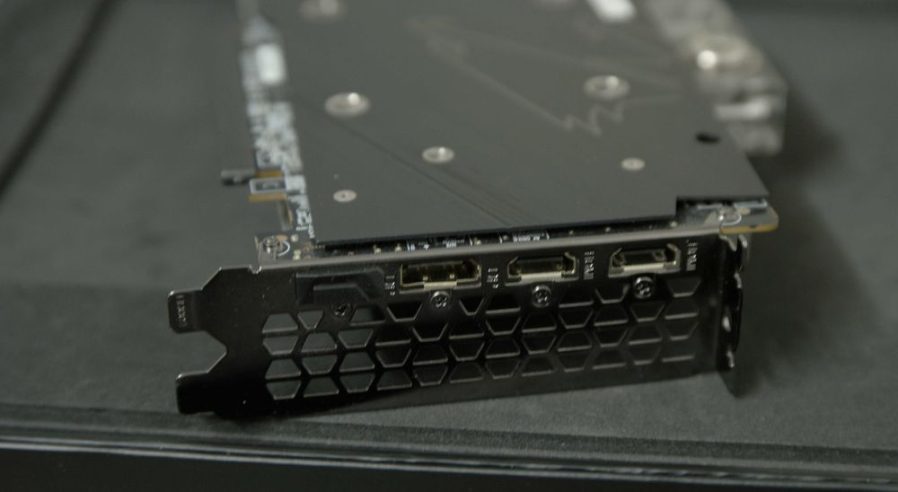 AMD RX 6900XT 16GB AORUS EXTREME  с оригинален воден блок от EKWB