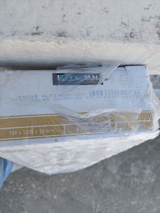 Parchet laminat. Grosime 10mm.