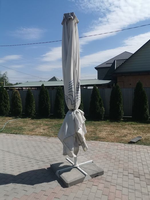 Зонт раскладной для кафе.