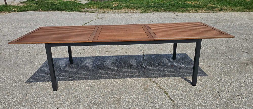 Продавам разтегателна маса.