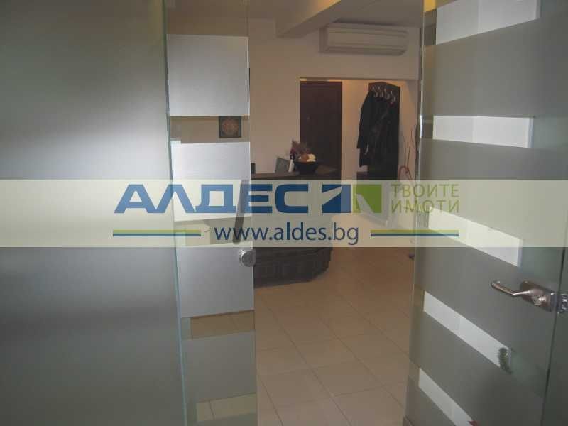 Дава се под наем Офис в София, Център - 105 кв.м за 1555 € - Снимка #4