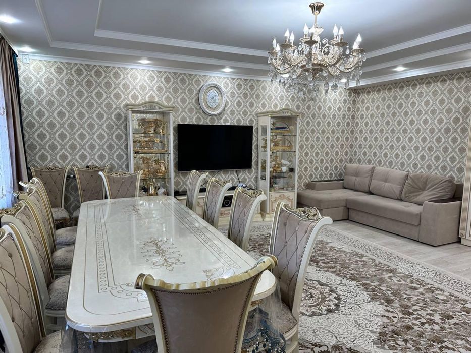 Стулья в казахском стиле