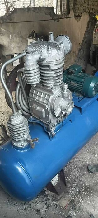 Компрессор 250 барлик сотилади