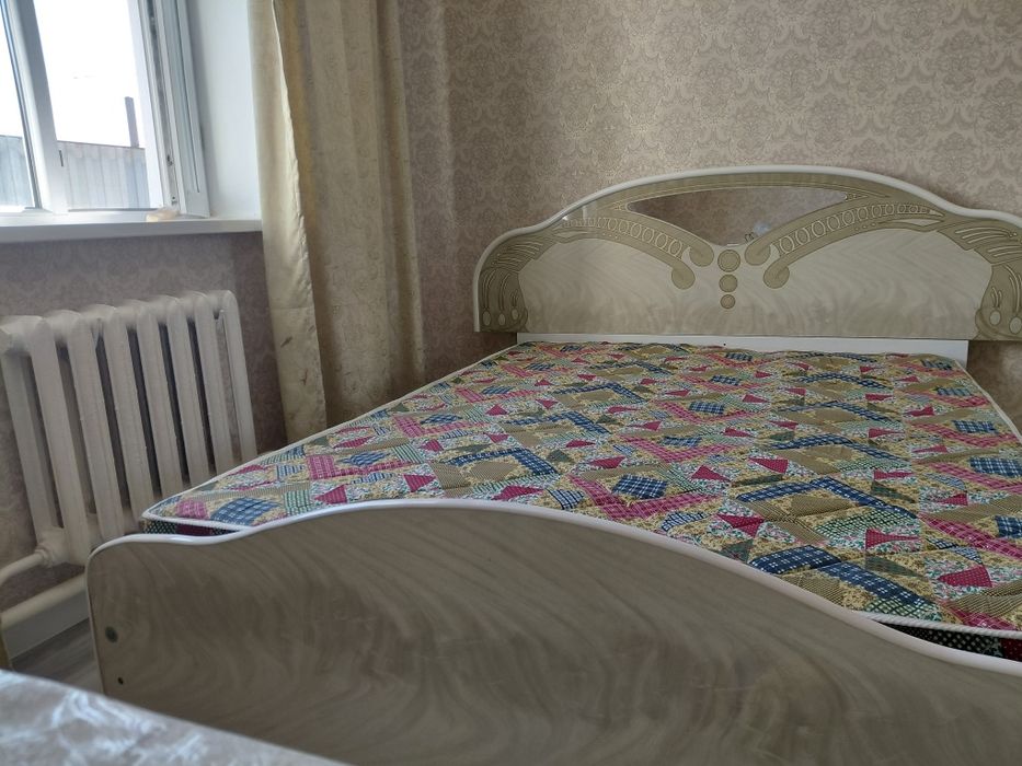 Продаётся Спальный гарнитур