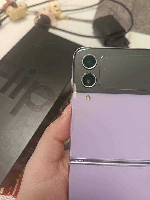 Samsung galaxy z flip 4