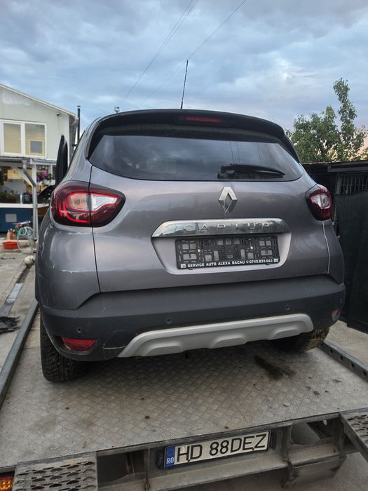 Dezmembrez Renault Captur