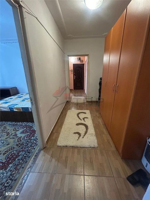 Alexandru - Piata Voievozilor, 3 camere decomandat 72mp, liber